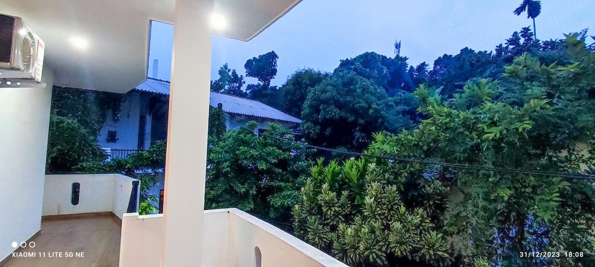 Villa Tanzanite Hikkaduwa Exterior photo